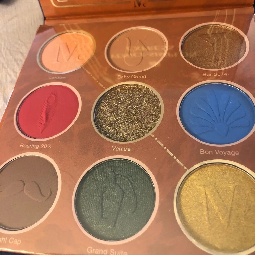 Nomad from Ipsy 9 eyeshadow palette.